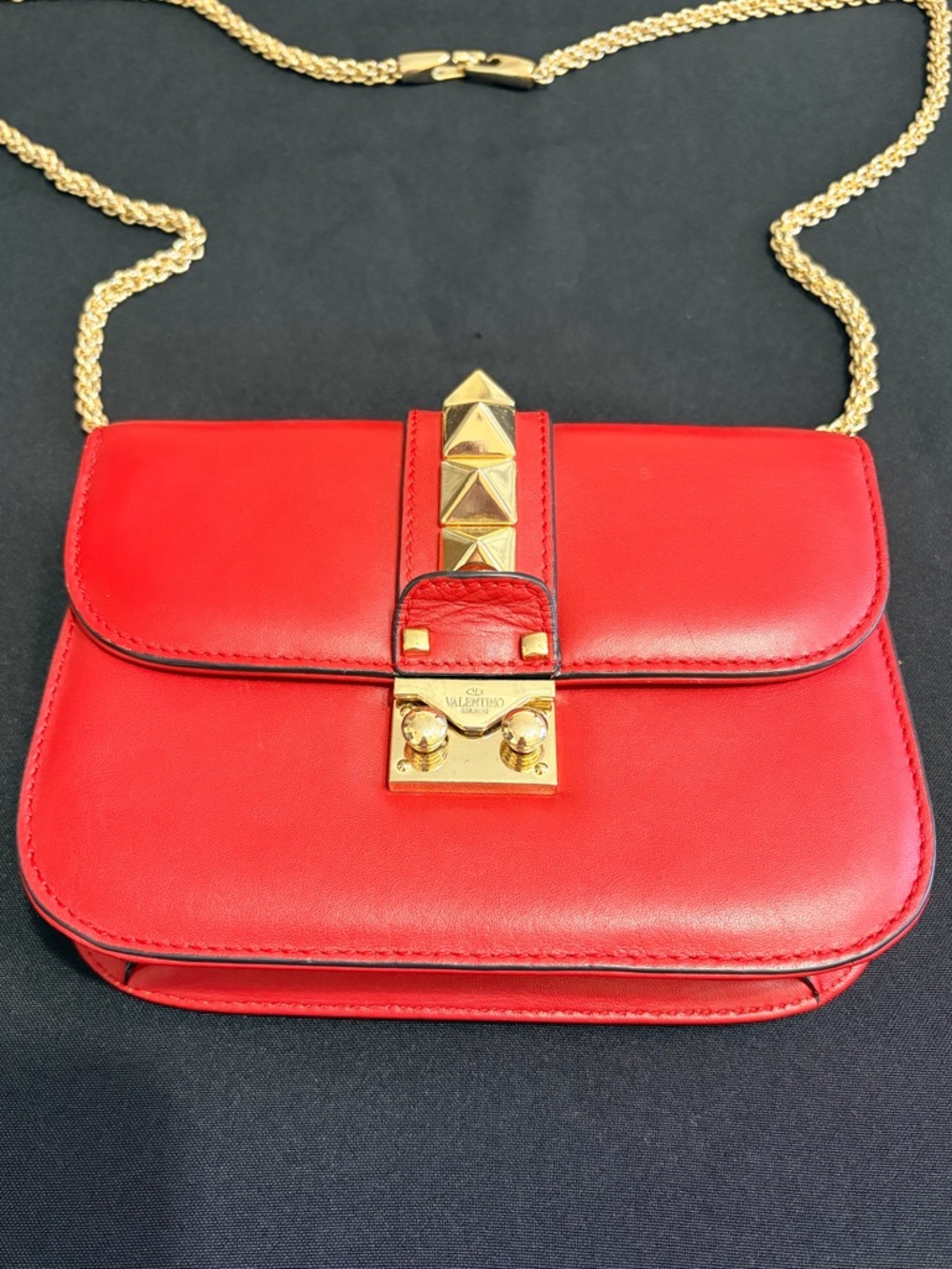 Valentino Garavani Red Leather Rockstud Chain Shoulder Bag Like New Authentic - Picture 4 of 14
